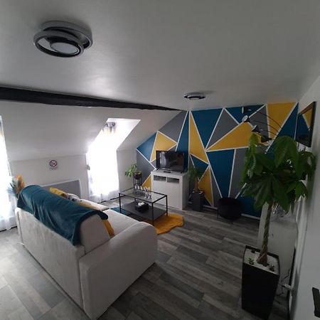 Un Appartement Qui A Du Chien Еперне Екстериор снимка