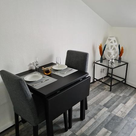 Un Appartement Qui A Du Chien Еперне Екстериор снимка