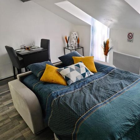 Un Appartement Qui A Du Chien Еперне Екстериор снимка