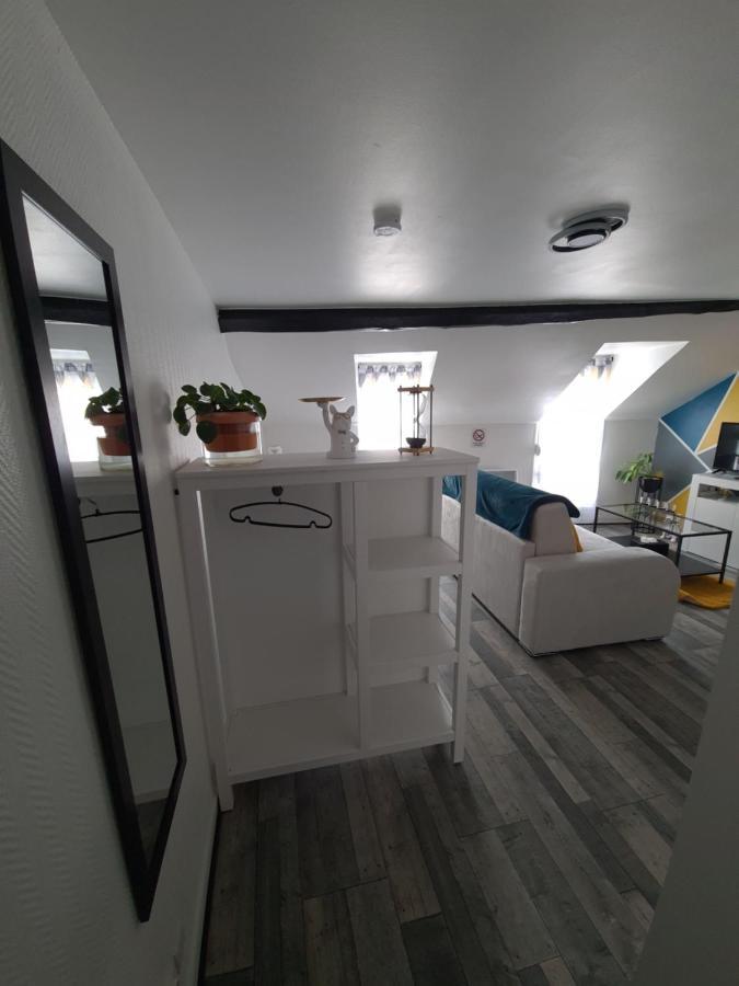 Un Appartement Qui A Du Chien Еперне Екстериор снимка